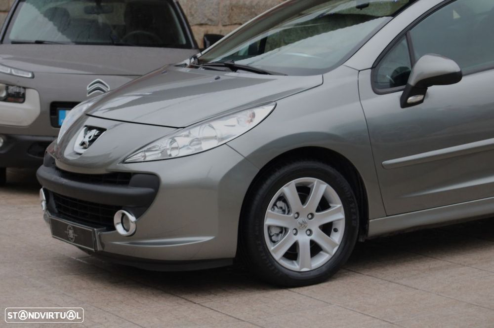 Peugeot 207 CC 1.6 HDi FAP - 26