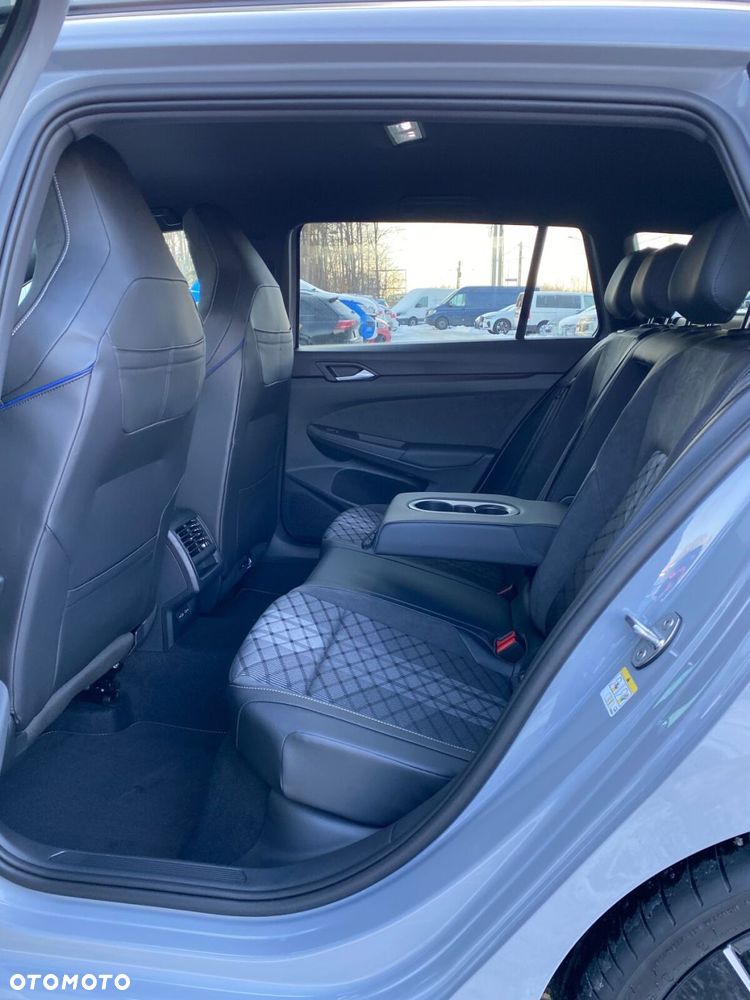 Volkswagen Golf Variant - 15