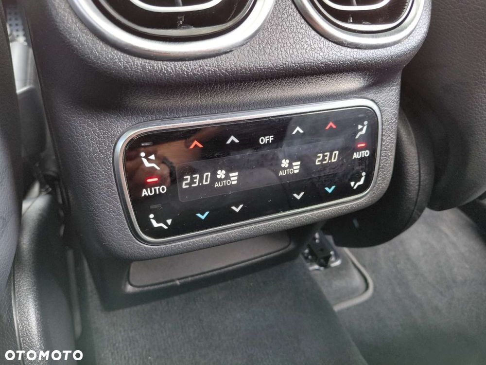 Mercedes-Benz GLC - 21