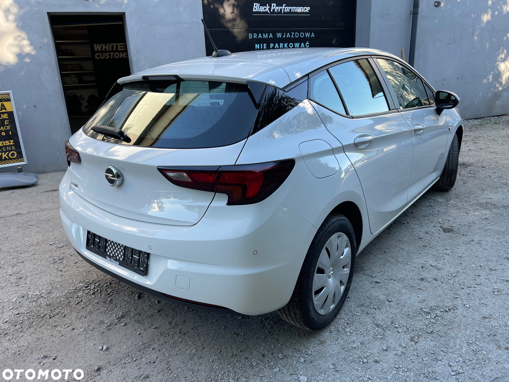 Opel Astra 1.5 D Start/Stop Business Edition - 11