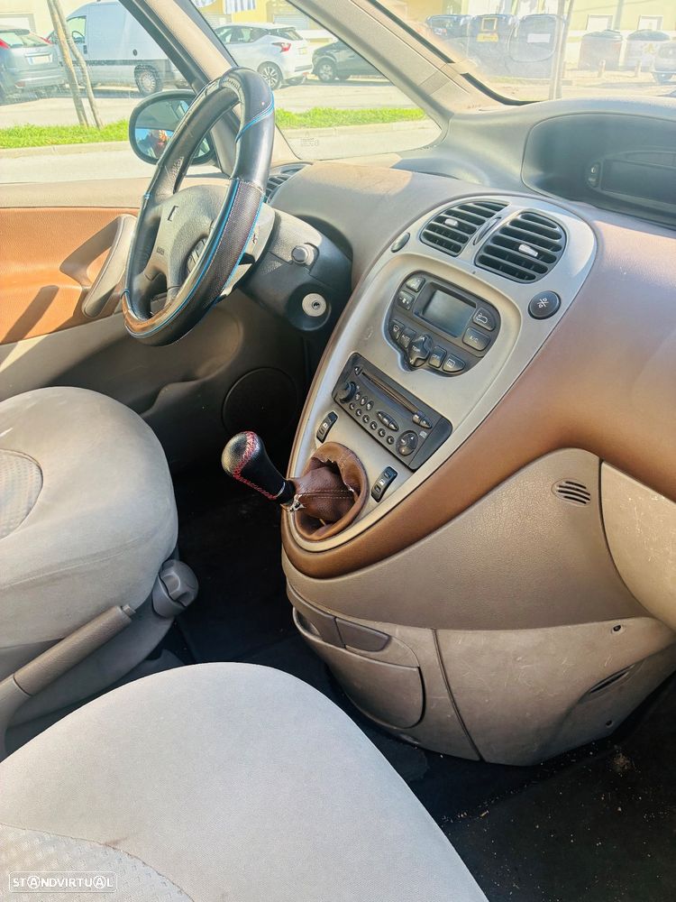 Citroën Xsara Picasso - 8