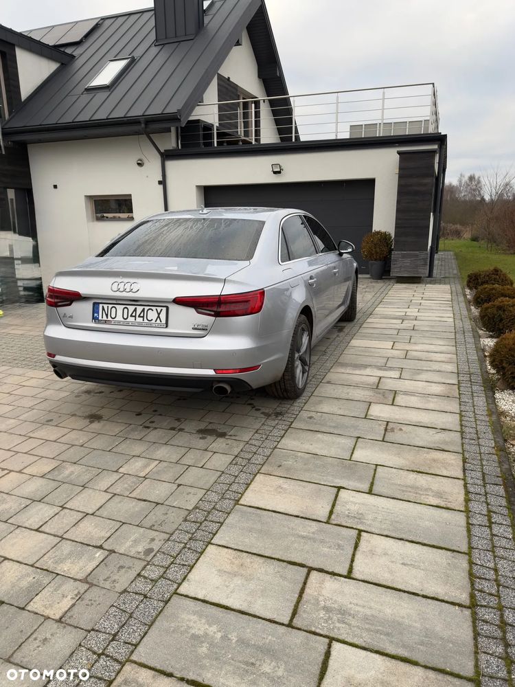 Audi A4 Limousine - 11