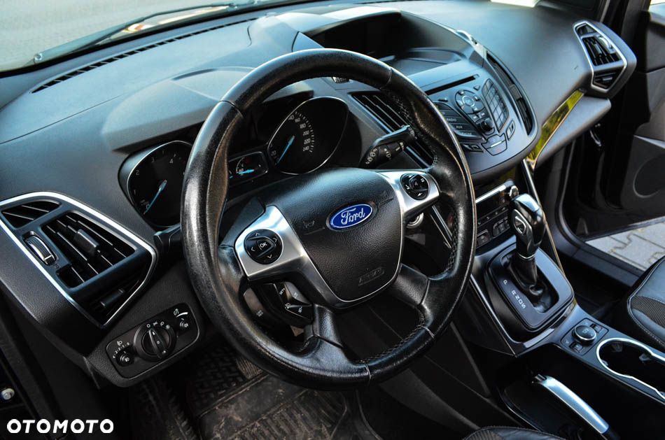 Ford Kuga 2.0 TDCi 4WD Titanium - 36