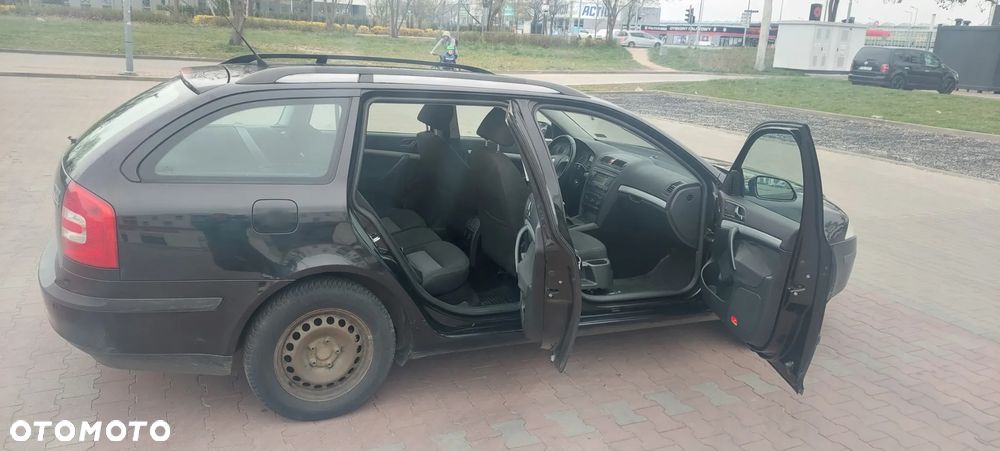 Skoda Octavia 1.6 Ambiente - 7