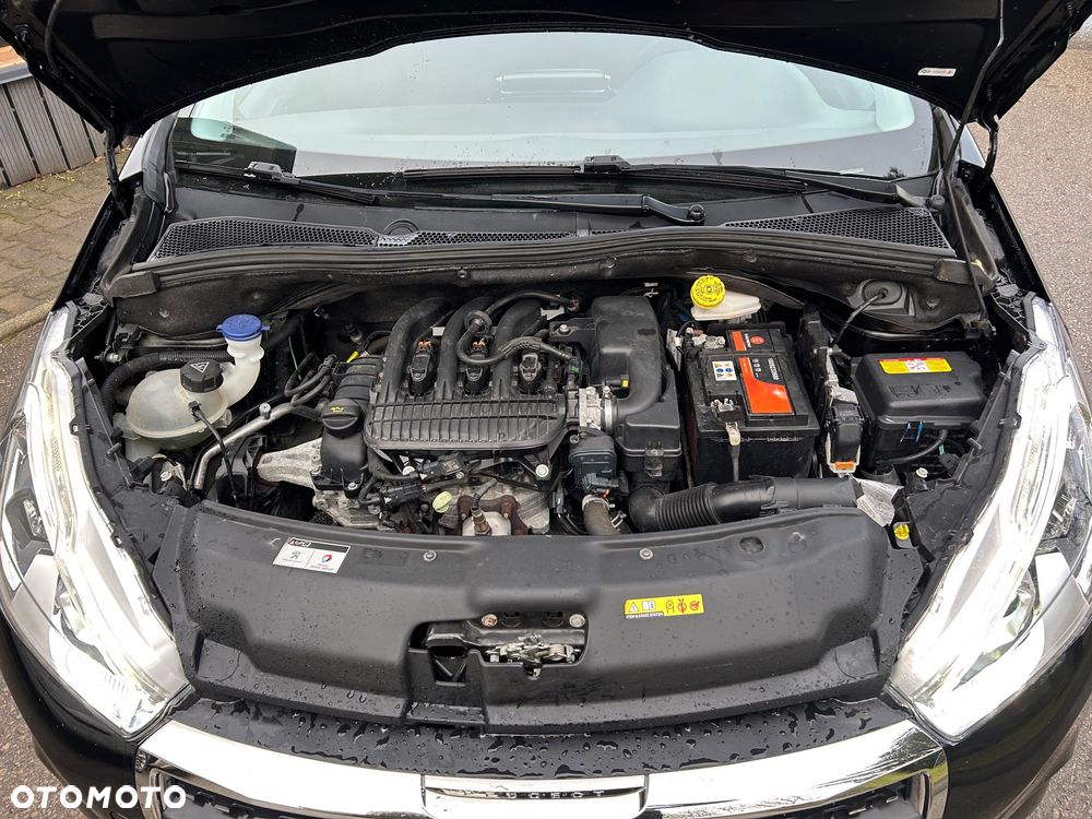 Peugeot 208 1.2 PureTech GPF Signature S&S - 17