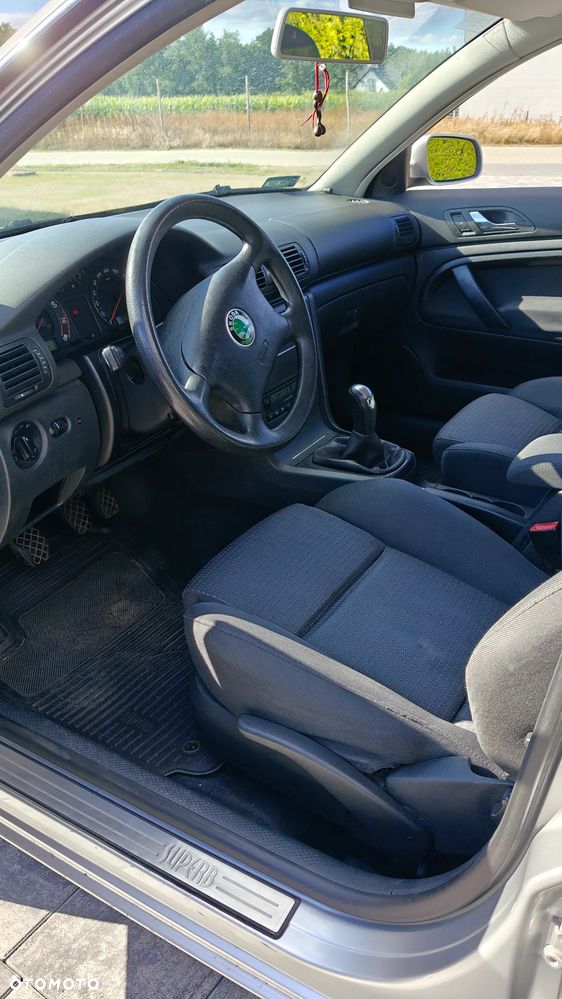 Skoda Superb 2.0 Comfort - 14