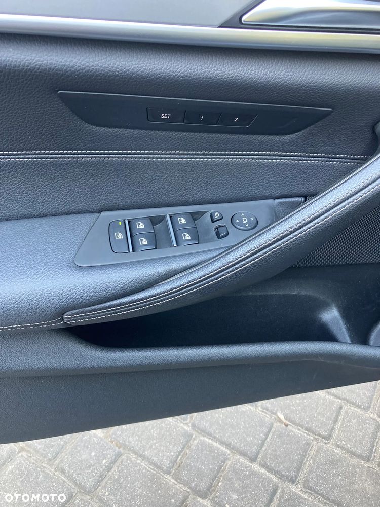BMW Seria 5 520d - 22