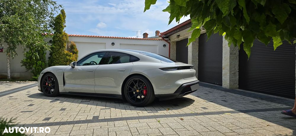 Porsche Taycan - 3