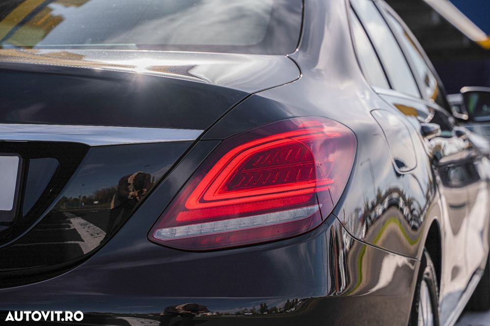 Mercedes-Benz C 220 d Aut - 10