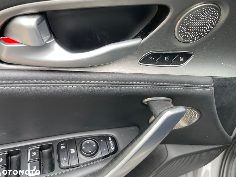 Kia Stinger 2.0 T-GDI GT Line - 12