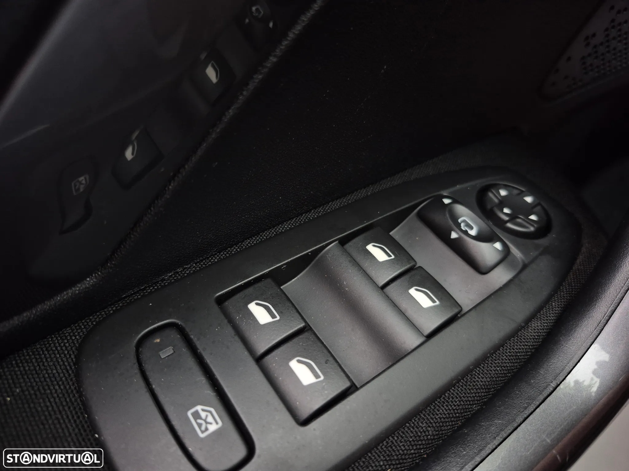 Peugeot 2008 1.2 PureTech Style - 22