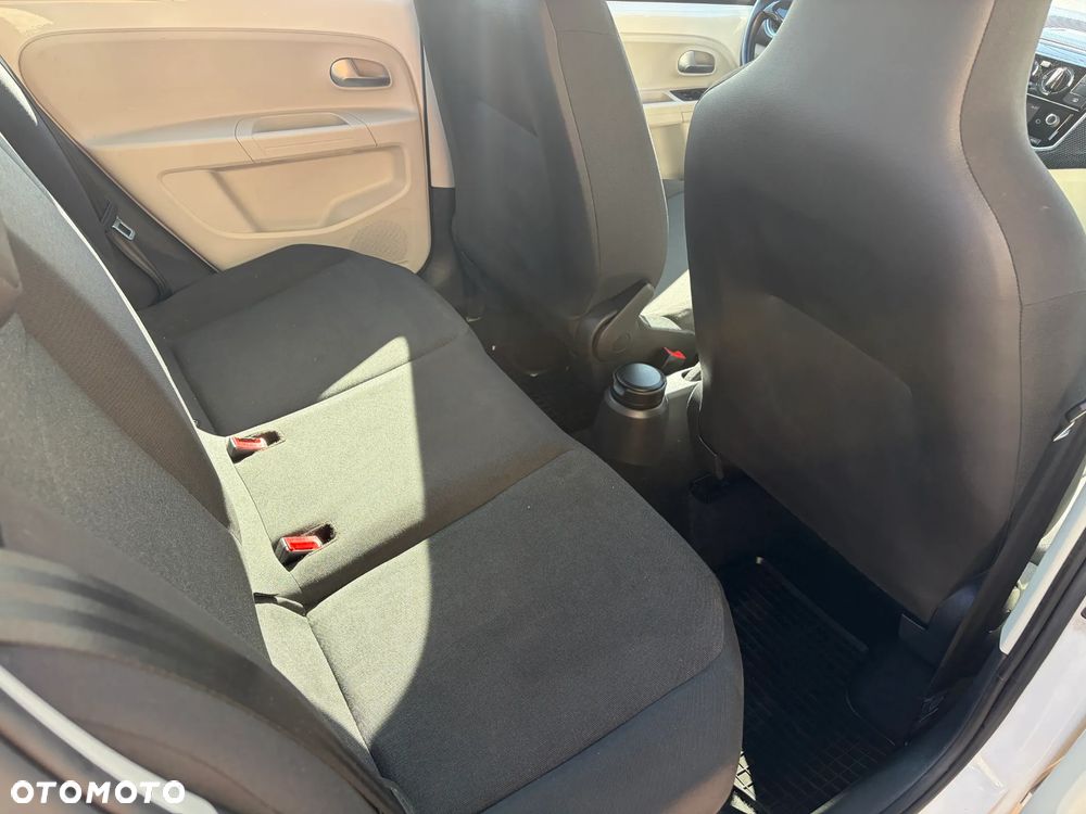 Volkswagen up! 1.0 move - 25