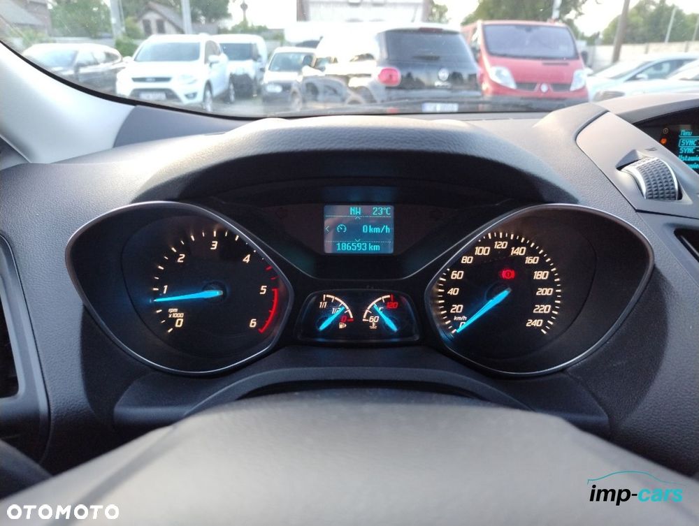 Ford Kuga - 11