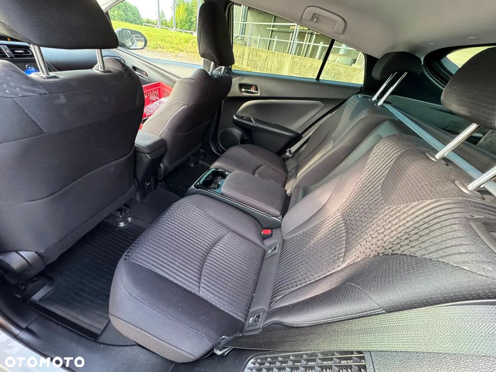 Toyota Prius Hybrid Executive - 14