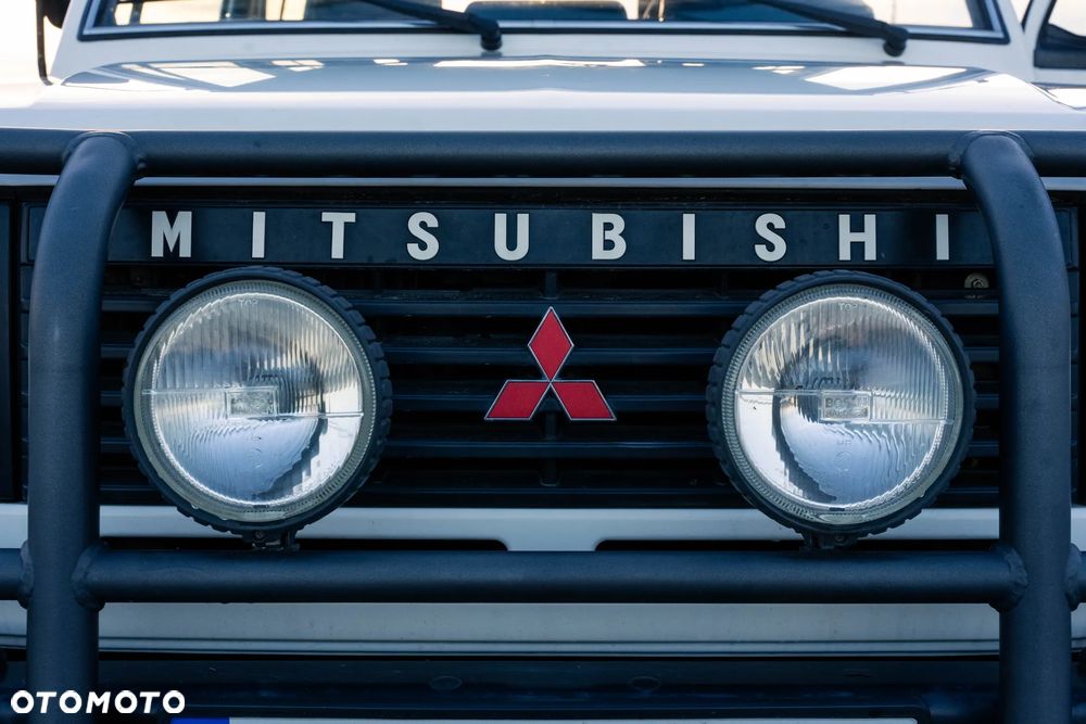 Mitsubishi Pajero - 16