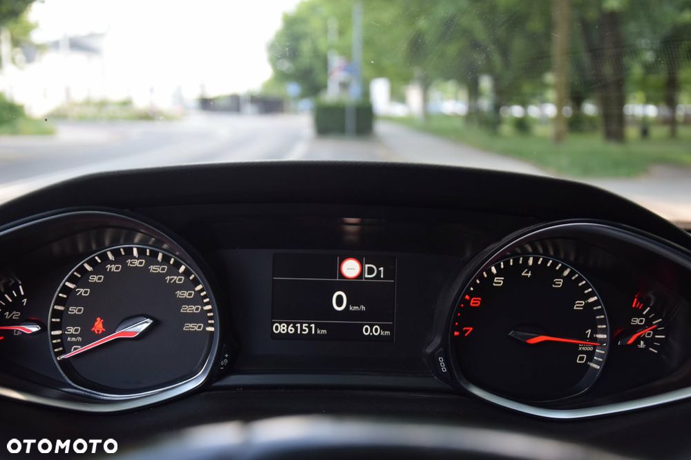 Peugeot 308 1.2 PureTech Active S&S EAT6 - 15