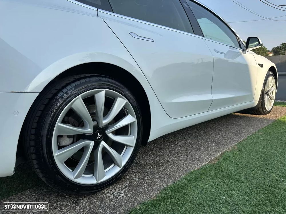 Tesla Model 3 Long-Range Dual Motor AWD - 18