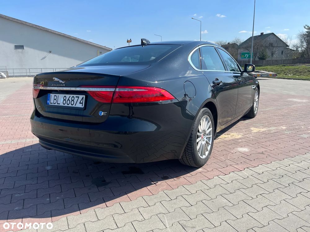 Jaguar XF E-Performance Prestige - 4