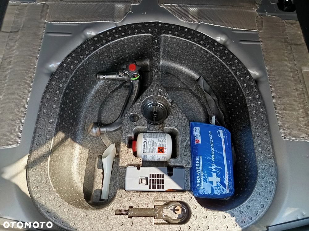 Ford Focus 1.0 EcoBoost STart-Stopp-System TITANIUM - 28