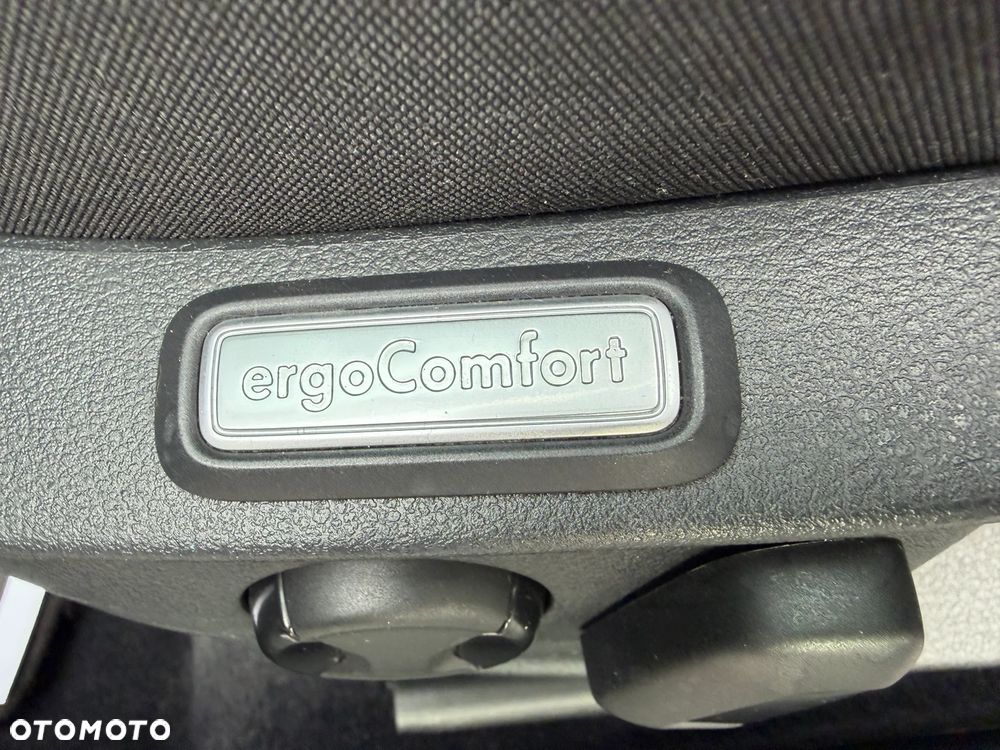 Volkswagen Passat 2.0 TDI (BlueMotion Technology) Comfortline - 18