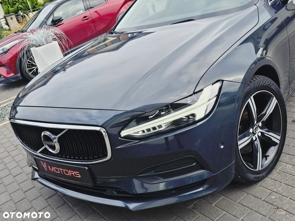 Volvo V90 D3 Momentum Pro - 33