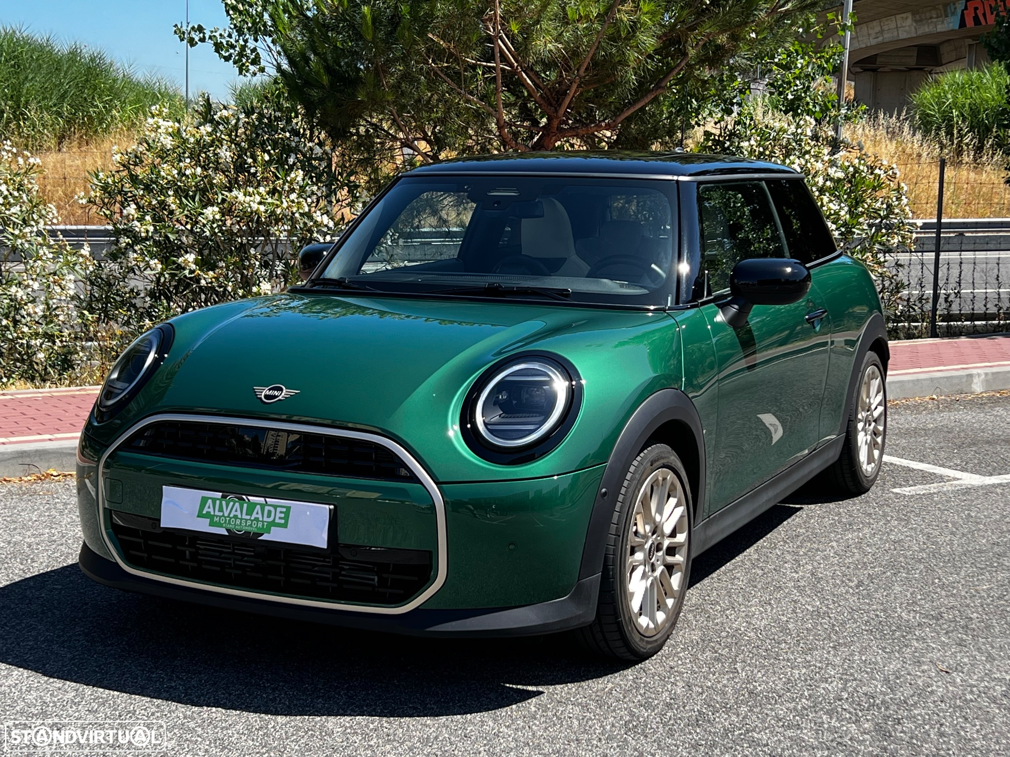MINI 3 Portas Cooper C Favoured M - 3