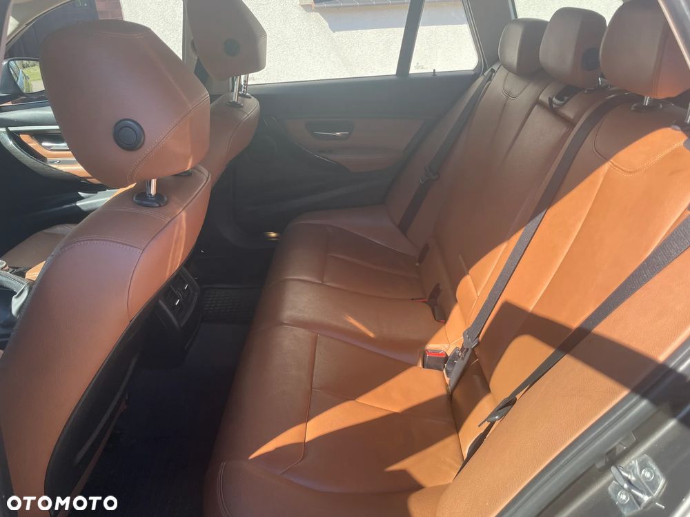 BMW Seria 3 320d Luxury Line - 9