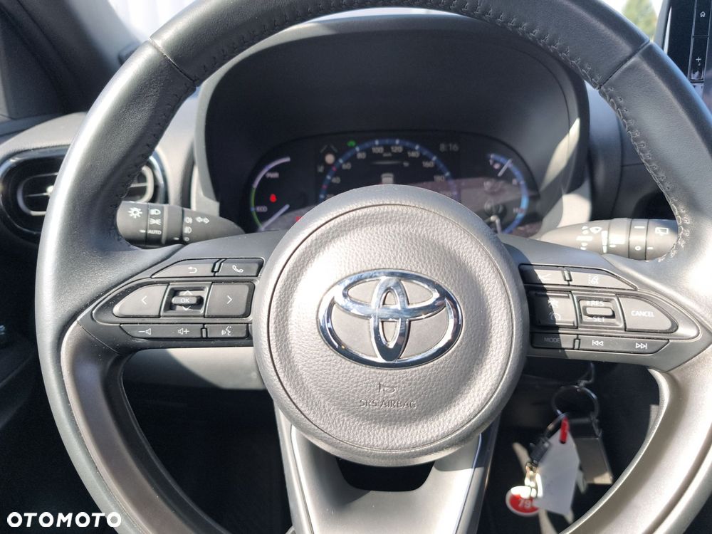 Toyota Yaris Cross Hybrid 1.5 Comfort - 15