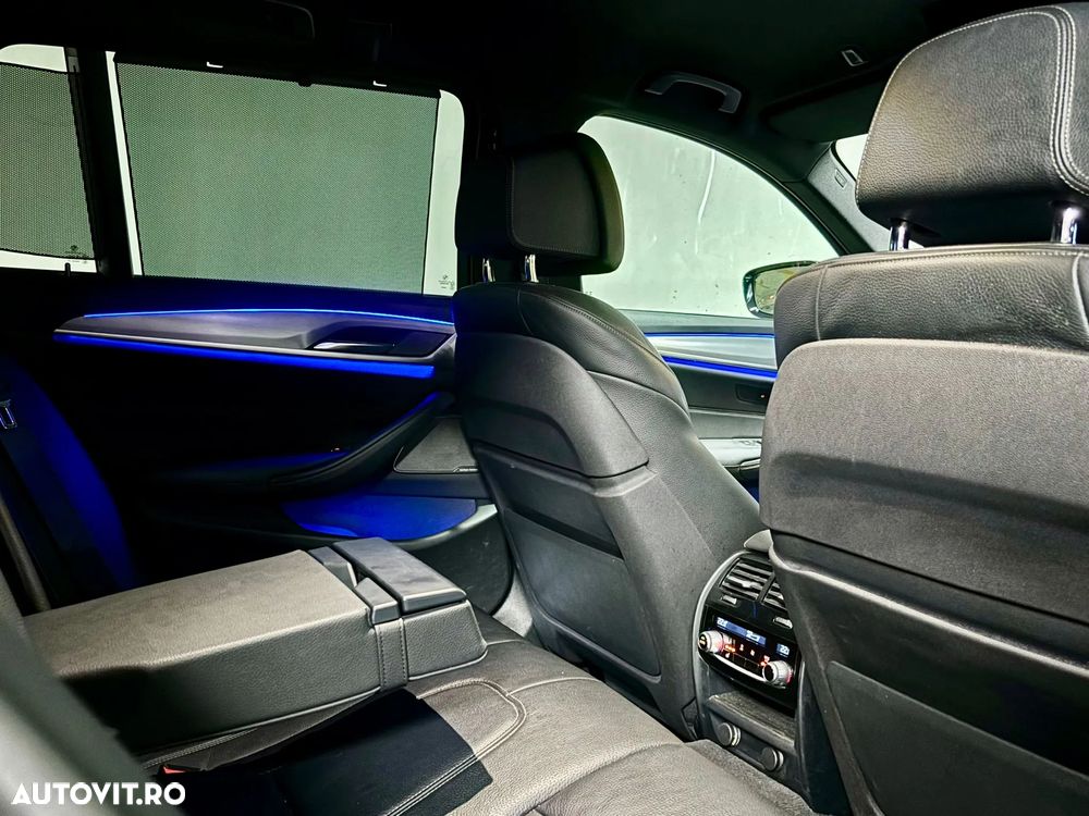BMW Seria 5 540i xDrive AT - 29