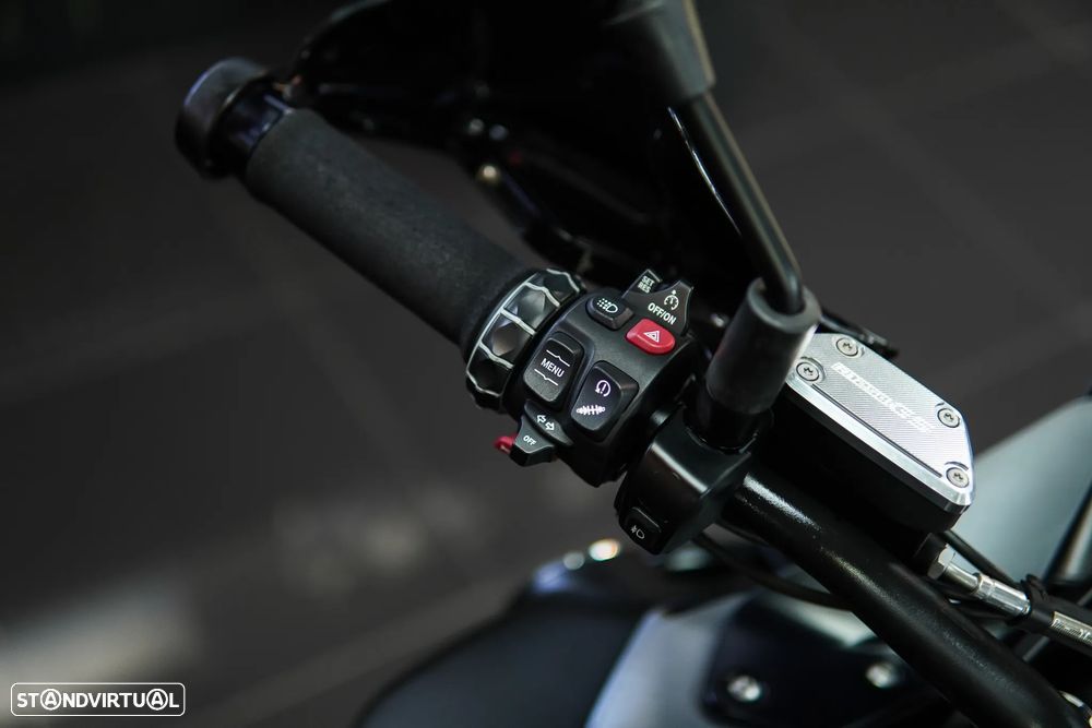 BMW R 1250 GS Adventure TRIPLE BLACK 4 Packs - 42