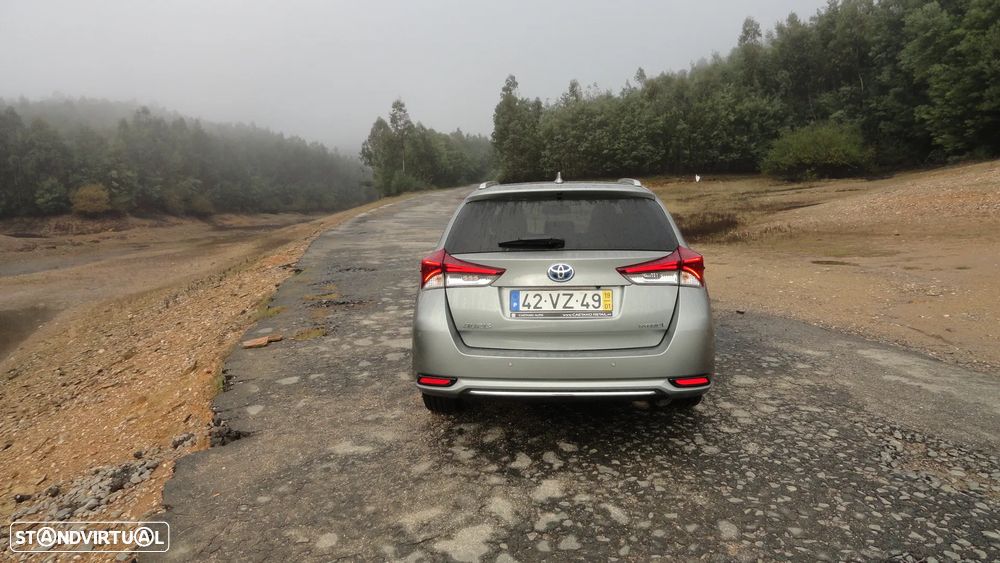 Toyota Auris Touring Sports 1.8 HSD Exclusive +TSS+Navi - 4