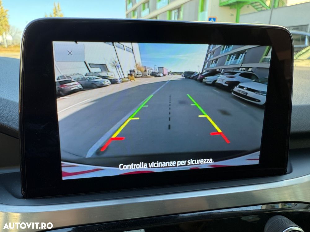 Ford Kuga 2.0 TDCi 2x4 Aut. Cool & Connect - 23