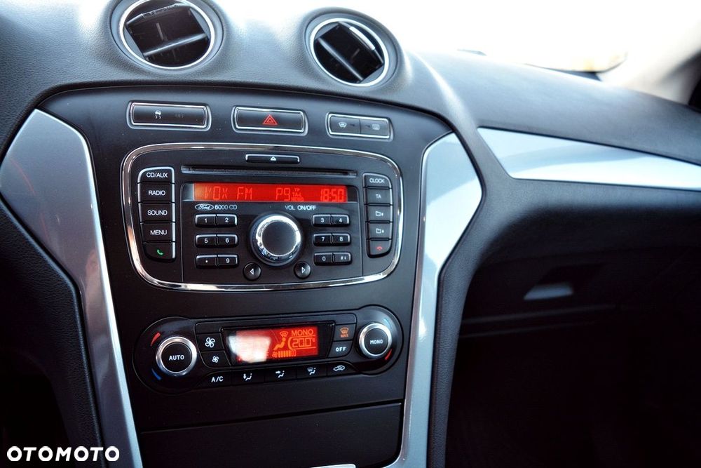 Ford Mondeo 2.0 TDCi Ambiente - 8