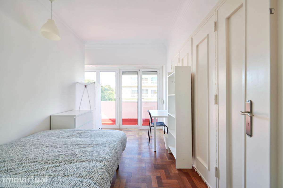 Quarto - localizado em Entrecampos Lisbon - Grande imagem: 5/24