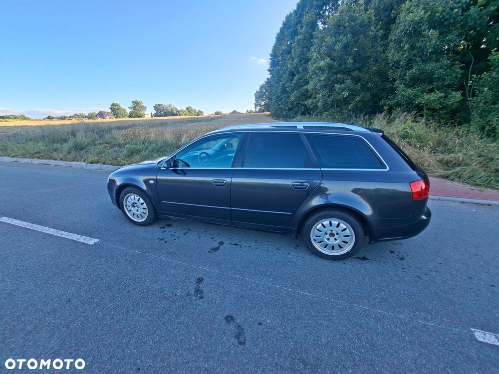 Audi A4 Avant - 4