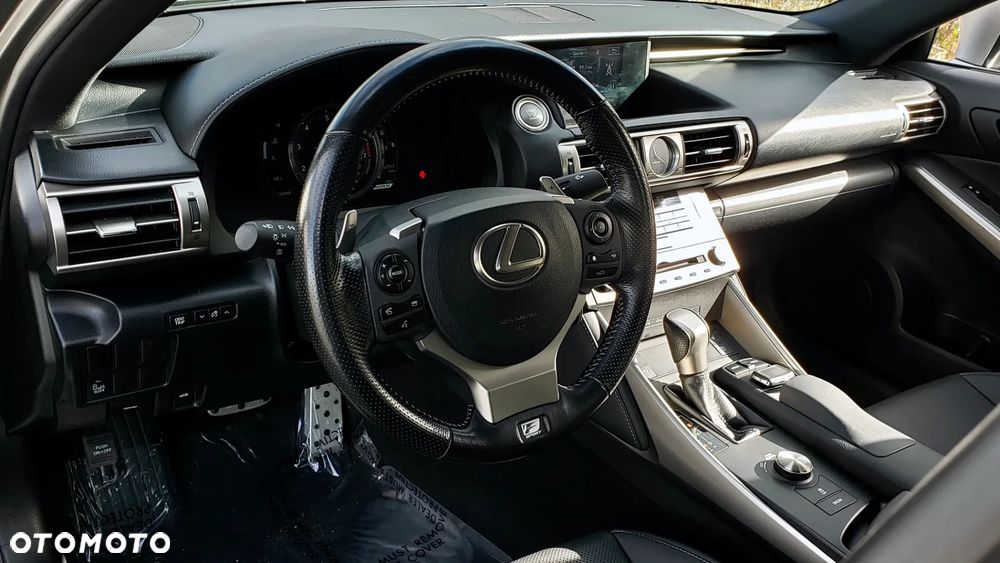 Lexus IS - 19
