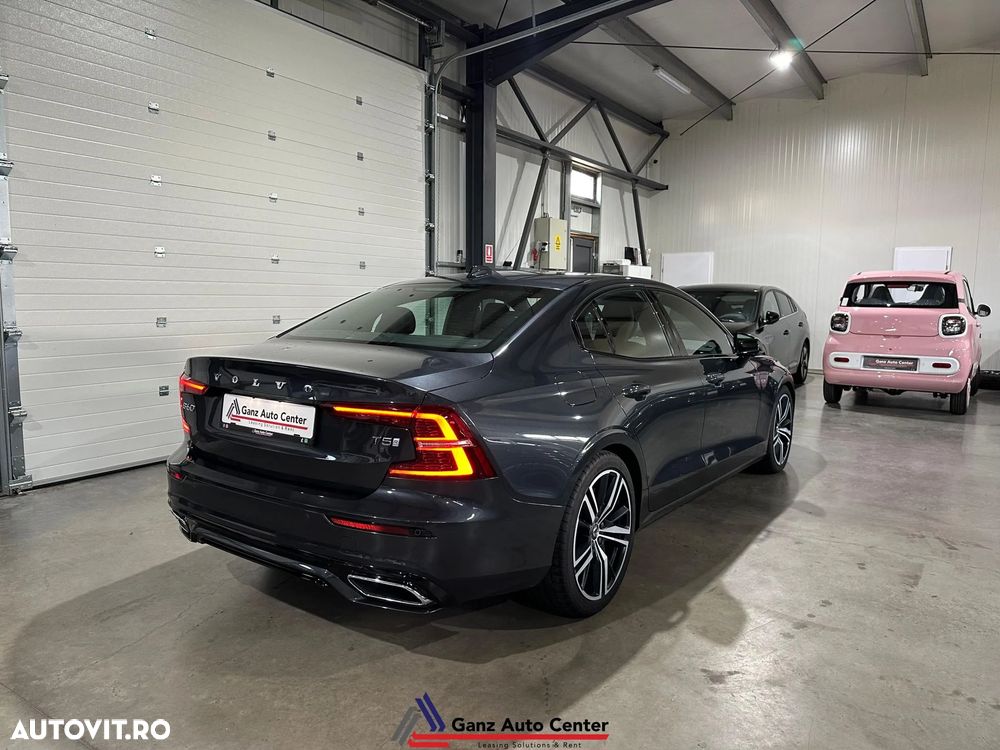 Volvo S60 T5 R-Design - 3