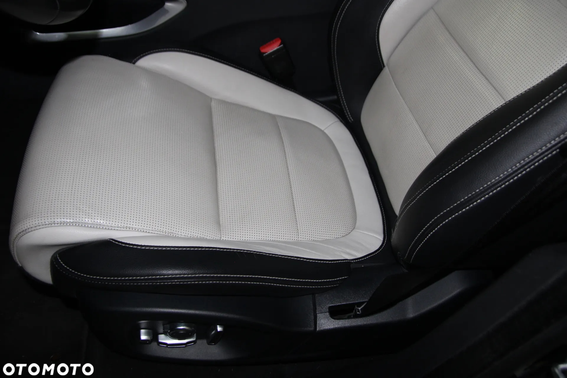 Jaguar F-Pace 3.0 V6 AWD R-Sport - 20