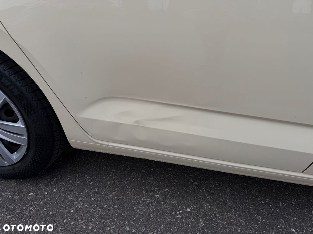 Volkswagen Touran 2.0 TDI SCR DSG Comfortline - 13