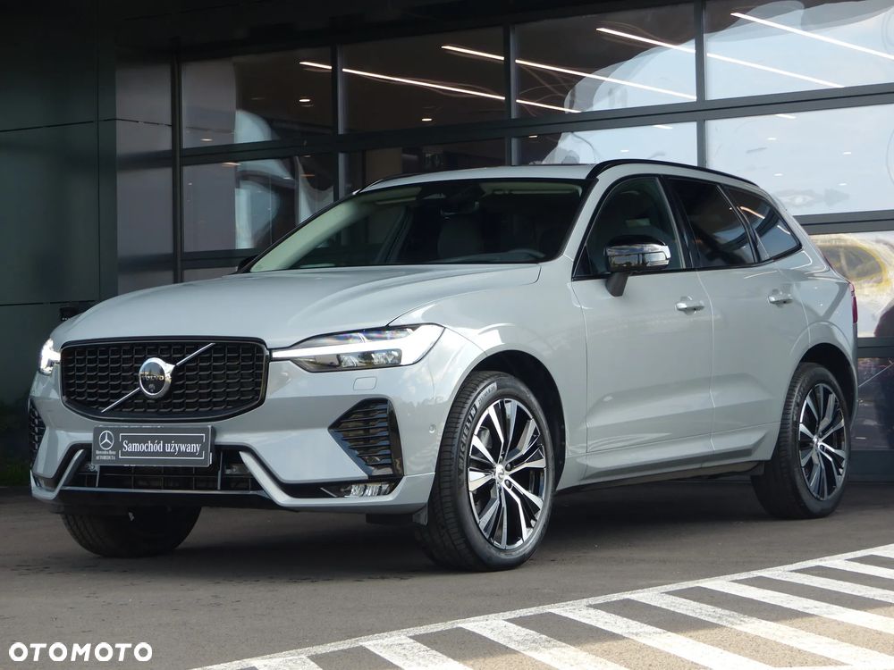 Volvo XC 60 B5 B AWD Ultra Dark - 2