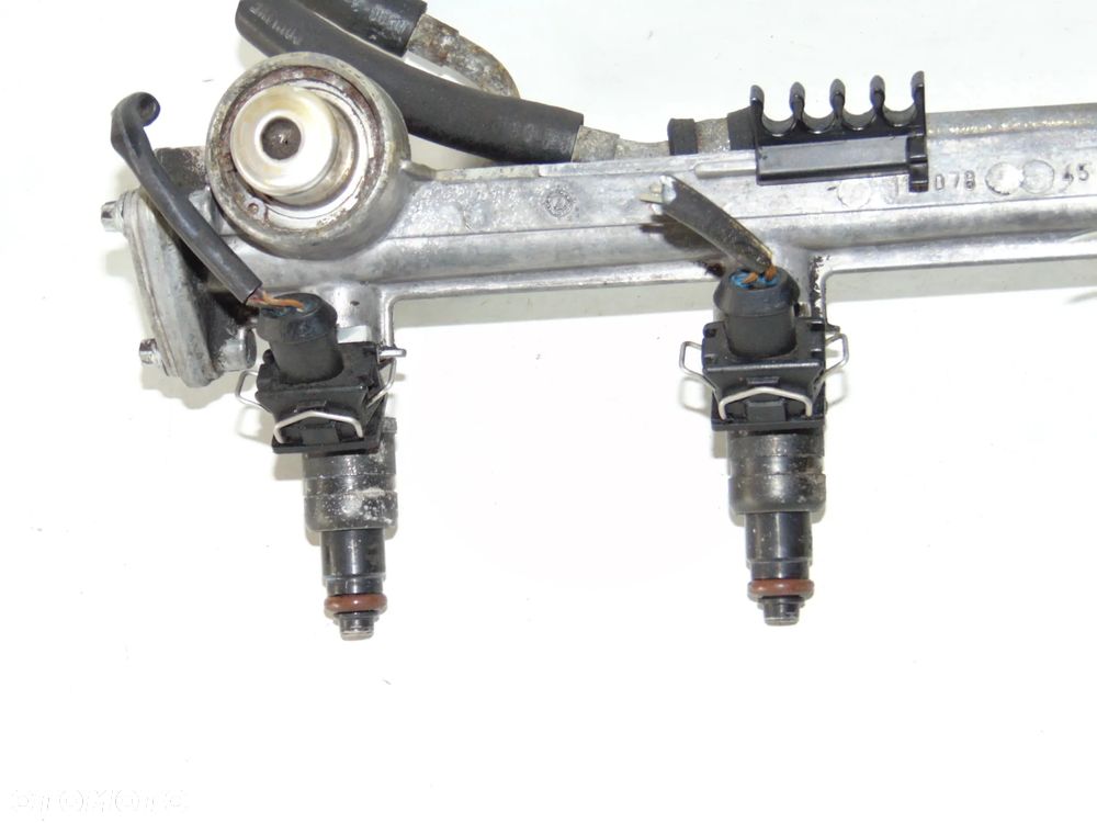 KOMPLET wtryski wtrysk wtryskiwacz paliwa 0000787423 Mercedes C Klasa W202 W124 benzyna 1.8 2.0 - 6