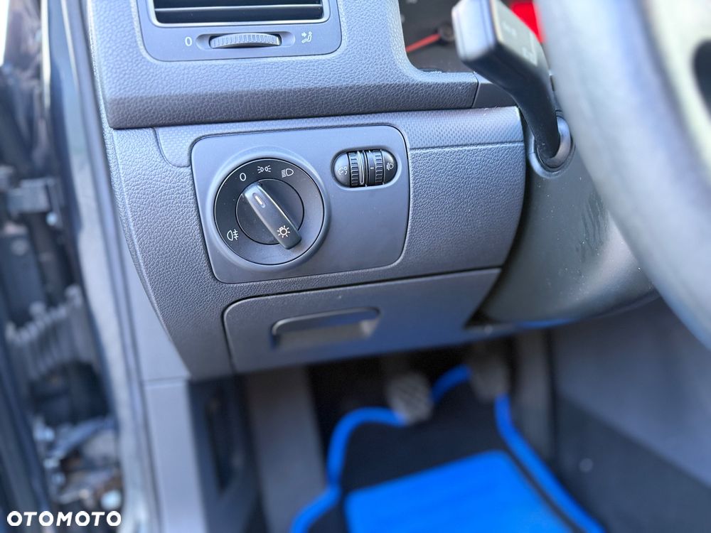 Volkswagen Golf - 15