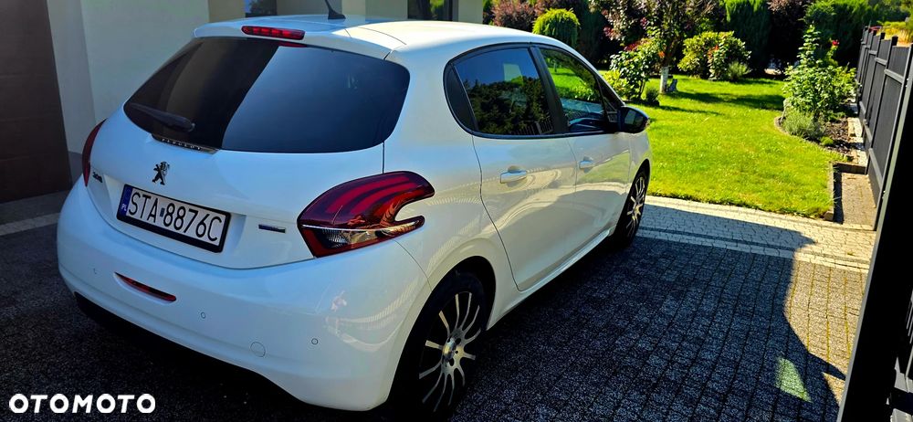 Peugeot 208 1.2 PureTech Style - 14