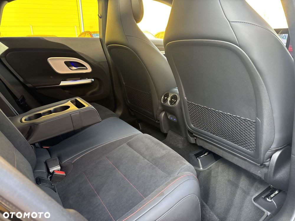 Mercedes-Benz CLA 200 mHEV 8G-DCT - 20