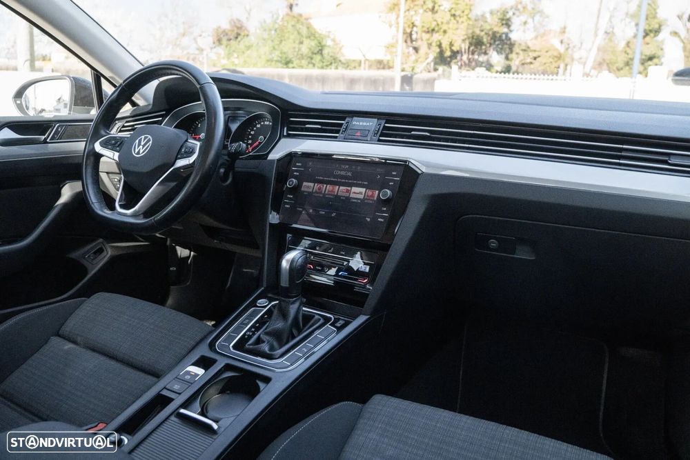 VW Passat Variant 2.0 TDI Elegance DSG - 12