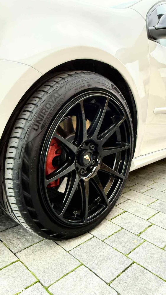 Volkswagen Golf - 11