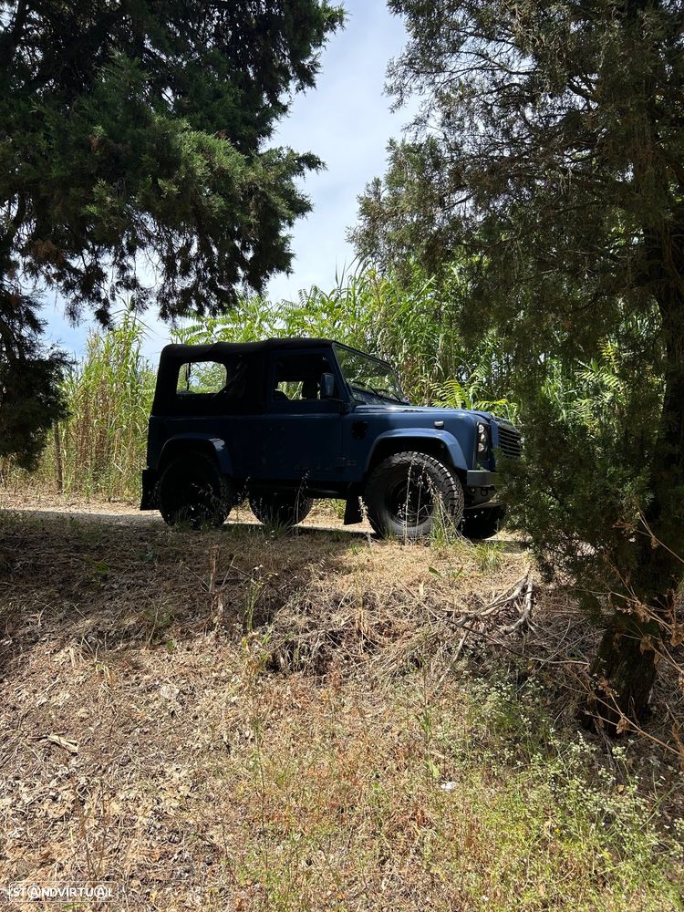 Land Rover Defender 90 2.5 Td5 Soft Top - 3