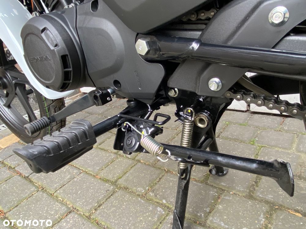 Honda CBF - 27