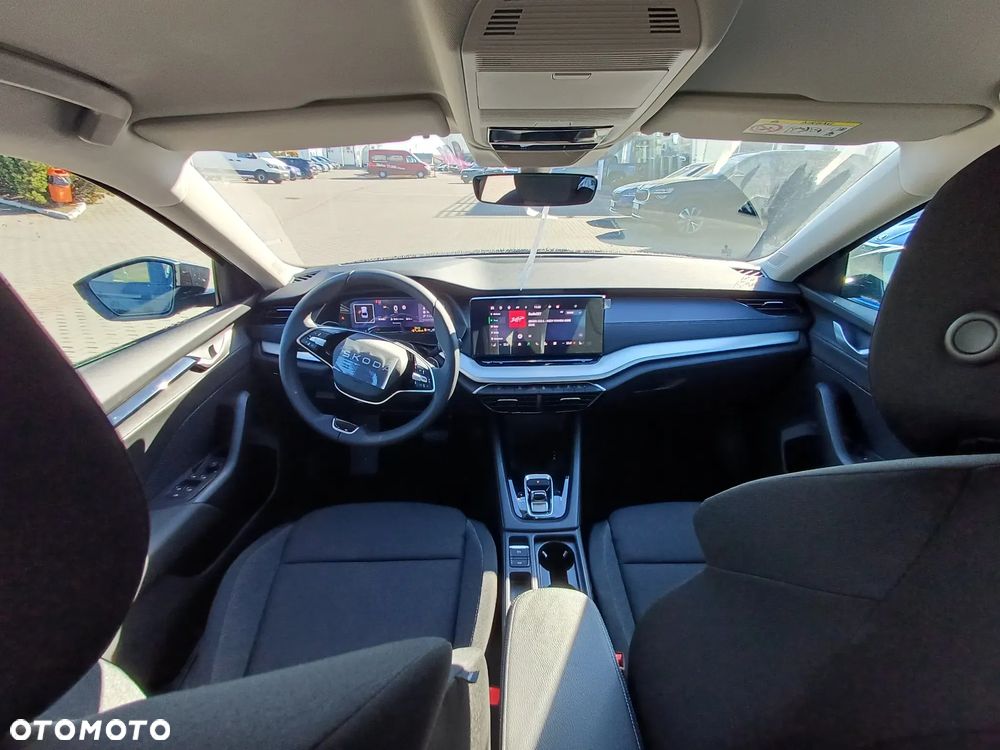 Skoda Octavia 2.0 TDI Drive Essence DSG - 25