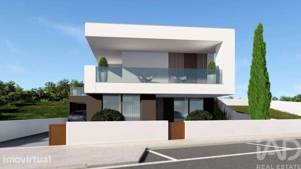 Casa T3 em Tornada e Salir do Porto de 211,00 m2 - Grande imagem: 2/8
